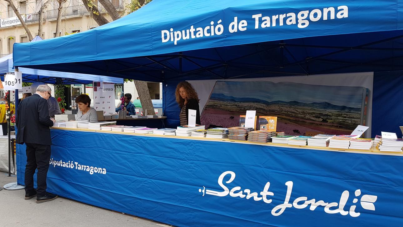Per Sant Jordi, la biblioteca RBIV es trasllada a la Rambla de Tarragona
