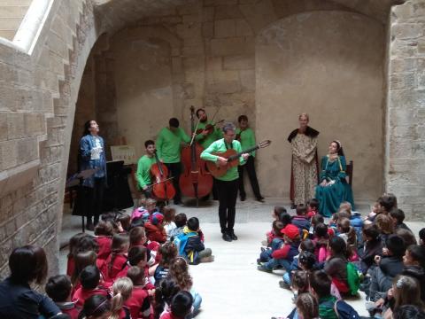 L'espectacle musical "L'estranya malaltia de la Cinta" ja ha arribat a prop de 6.000 escolars de les Terres de l'Ebre 