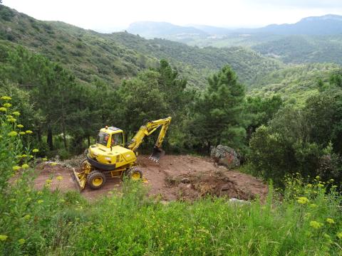 En marxa les obres de la depuradora d’aigües del Castell Monestir d’Escornalbou, un pas més en el ressorgiment del monument i el seu entorn