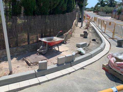 Imatge dels treballs que s'estan executant a la travessera d'Almoster