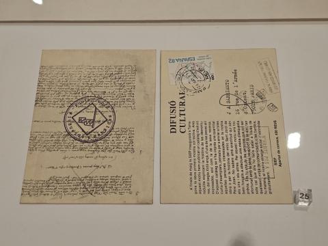 Postals que es van exhibir en l'exposició dedicada al SIEP que es va fer l'any passat al MAMT
