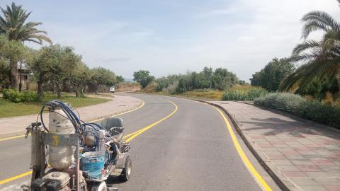 Treballs de pintura a la T-3116, circumval·lació a Botarell