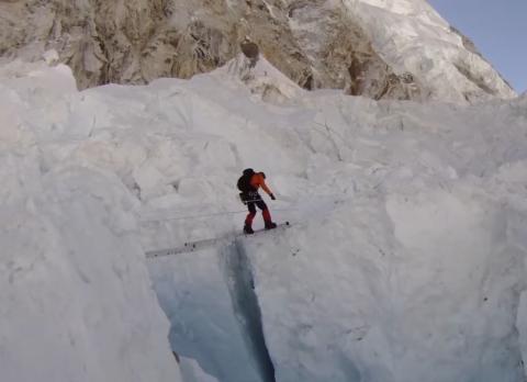 Sota el lema “La muntanya es mou” el Cicle descentralitza part dels seus continguts per arribar a tot el territori. 