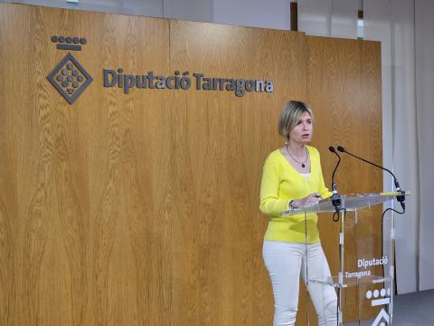 La presidenta de la Diputació, Noemí Llauradó, durant la roda de premsa