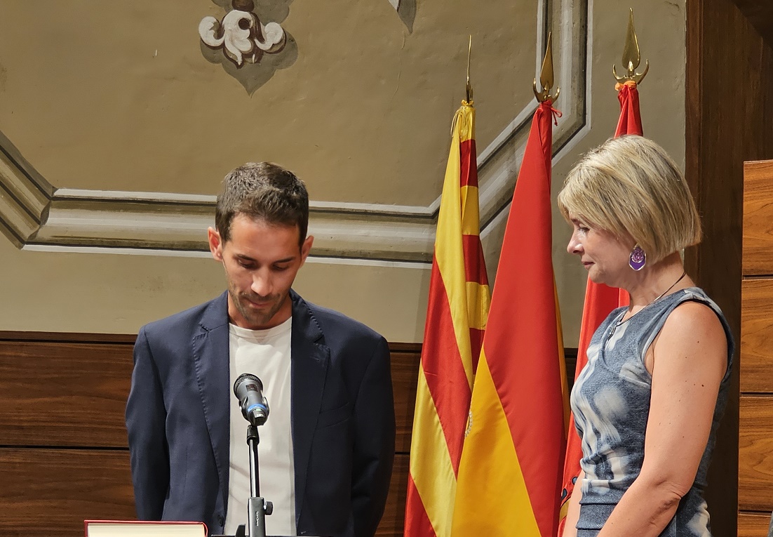 El nou diputat, Marc Bigordà, en el moment de prendre possessió