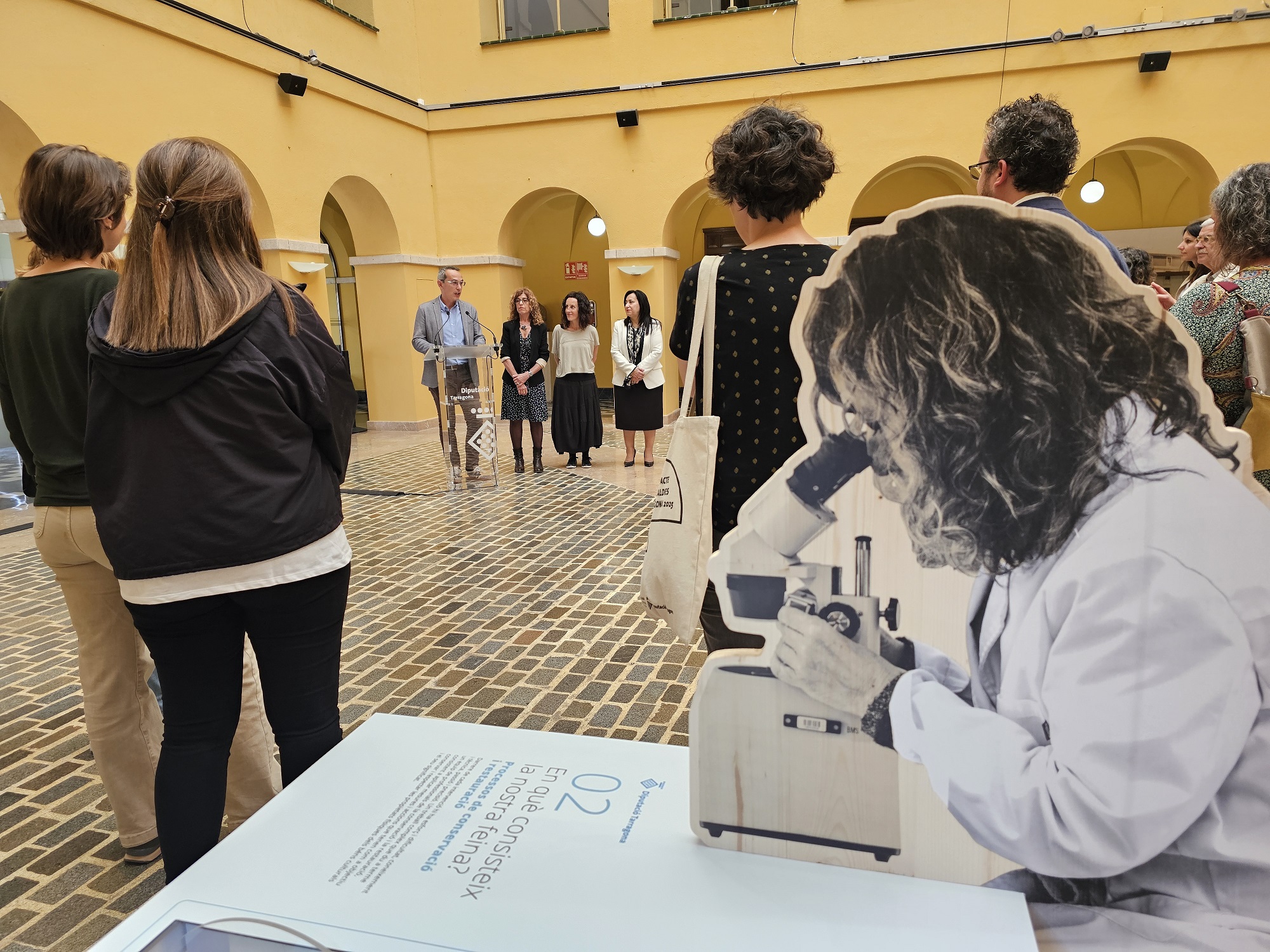 El diputat d'Acció Social i Cultural, Òscar Sánchez, durant la seva intervenció en l'acte inaugural