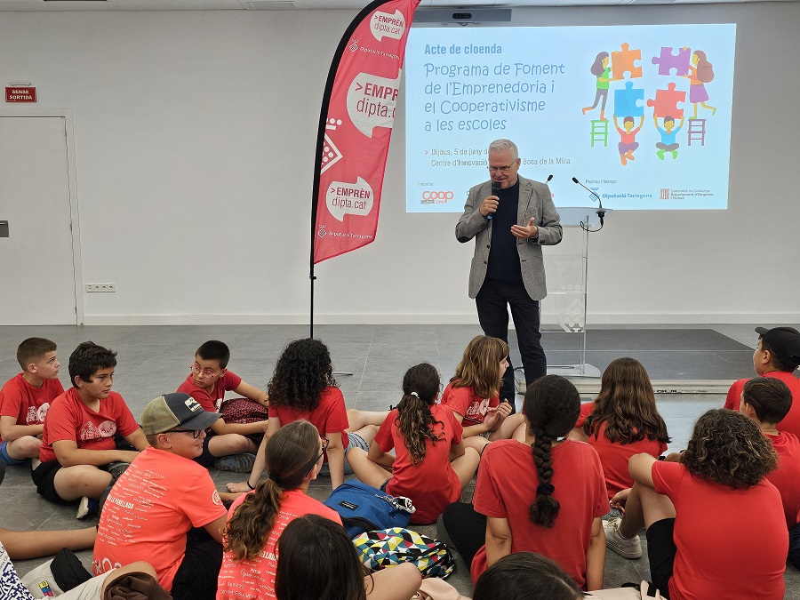 El diputat delegat de Promoció Econòmica i Ocupació, Pere Granados, durant l'acte de cloenda